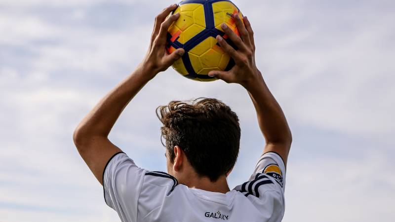 Kèo nhà cái Fund - Tỷ lệ kèo nhà cái 5 hôm nay keonhacai Kecevichito bóng đá trực tiếp 24/7 126 Cách Đặt Cược Kèo Ném Biên Trong Bóng Đá